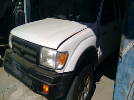 2000 TOYOTA TACOMA PRERUNNER, WHITE, EXTD CAB, 3.4L, AT, 2WD. Z26499